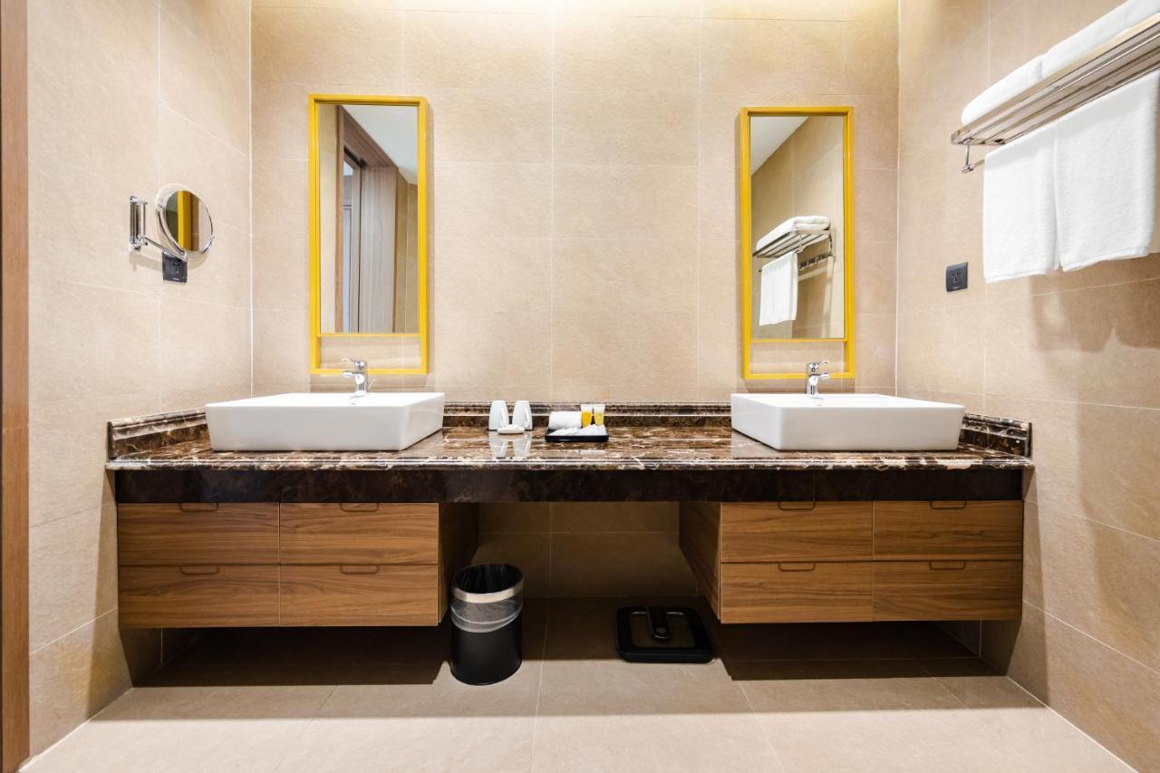Muong Thanh Luxury Ha Long Centre II Экстерьер фото