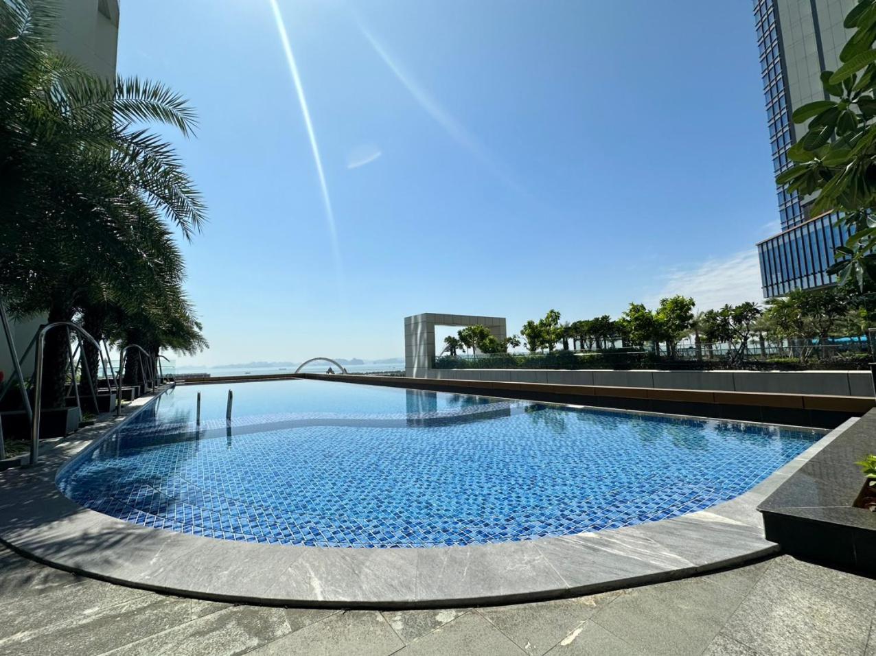 Muong Thanh Luxury Ha Long Centre II Экстерьер фото