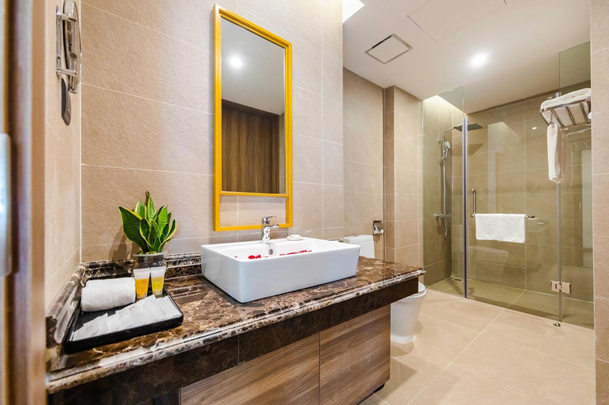 Muong Thanh Luxury Ha Long Centre II Экстерьер фото